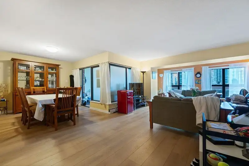 404 238 ALVIN NAROD MEWS - photo 4 of 36