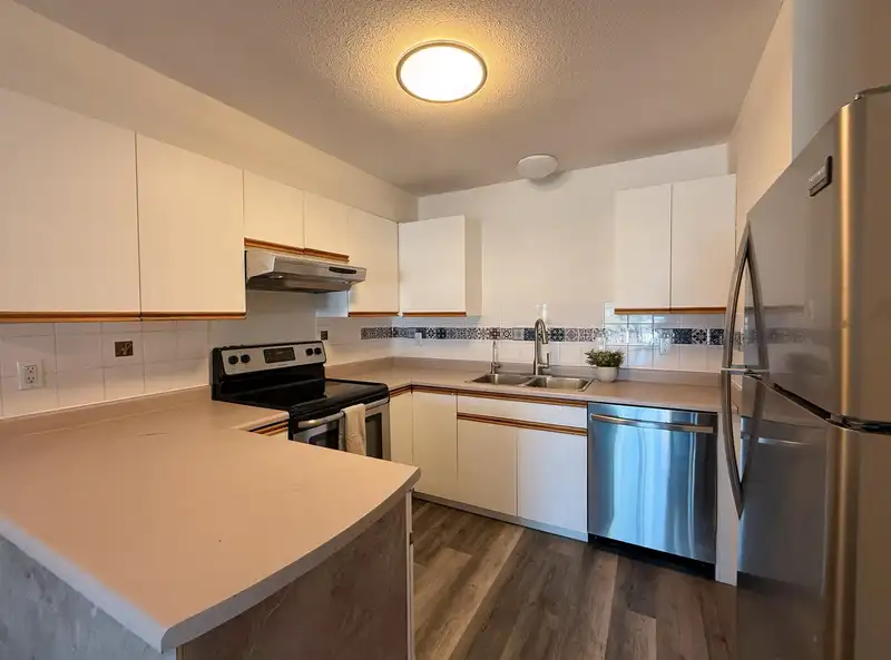103 8934 MARY STREET - photo 3 of 21