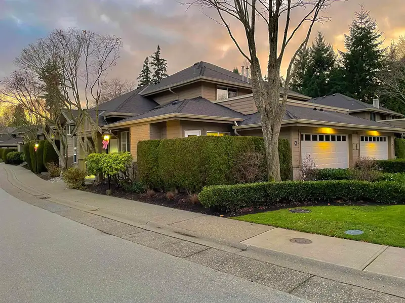 4 15168 22 AVENUE - photo 1 of 40
