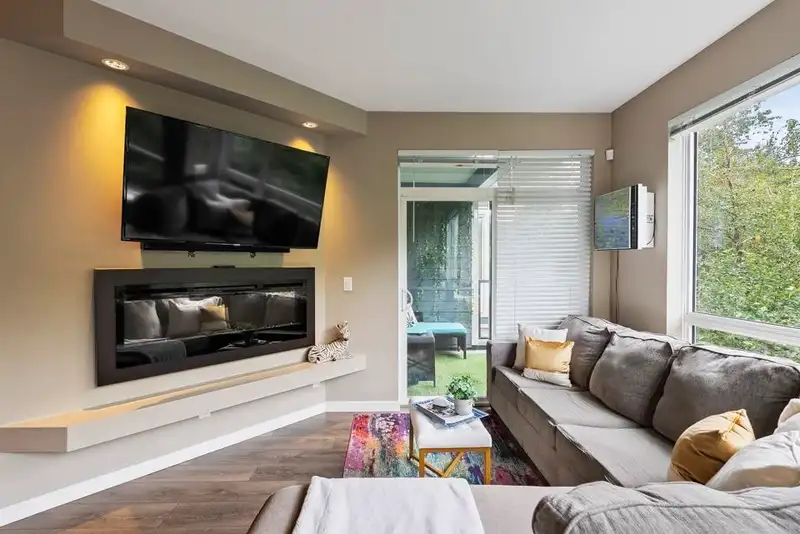 112 2238 WHATCOM ROAD - photo 3 of 40