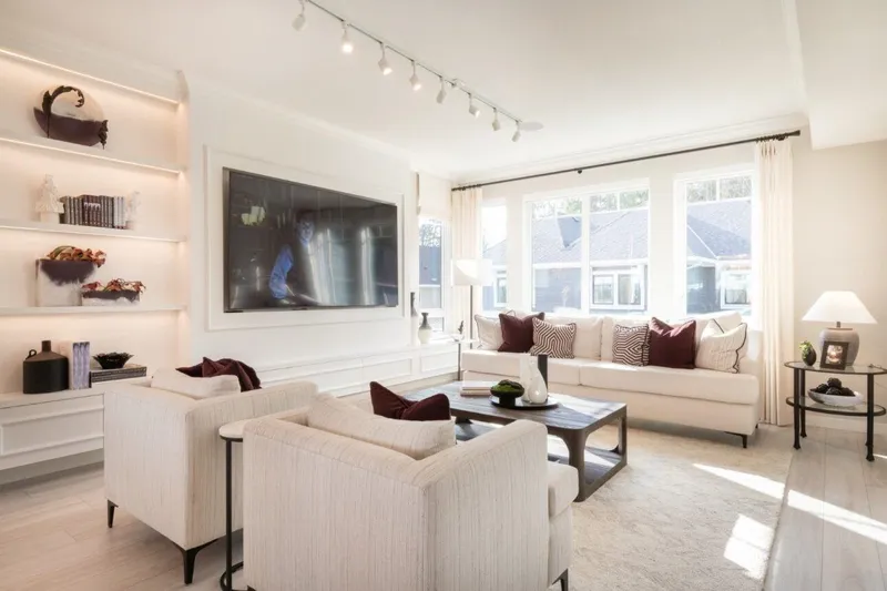 188 1330 WELLON STREET - photo 2 of 9