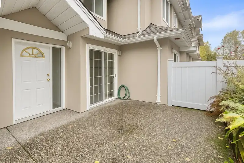 30 7128 18TH AVENUE - photo 4 of 39