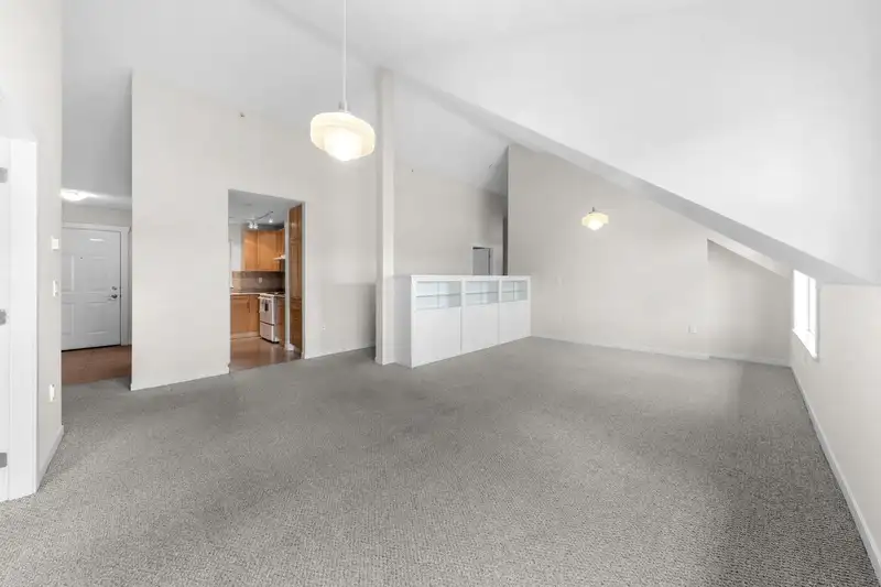 401 4272 ALBERT STREET - photo 3 of 28