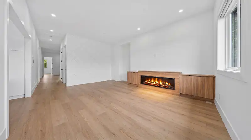 46070 SOUTHLANDS CRESCENT - photo 2 of 39