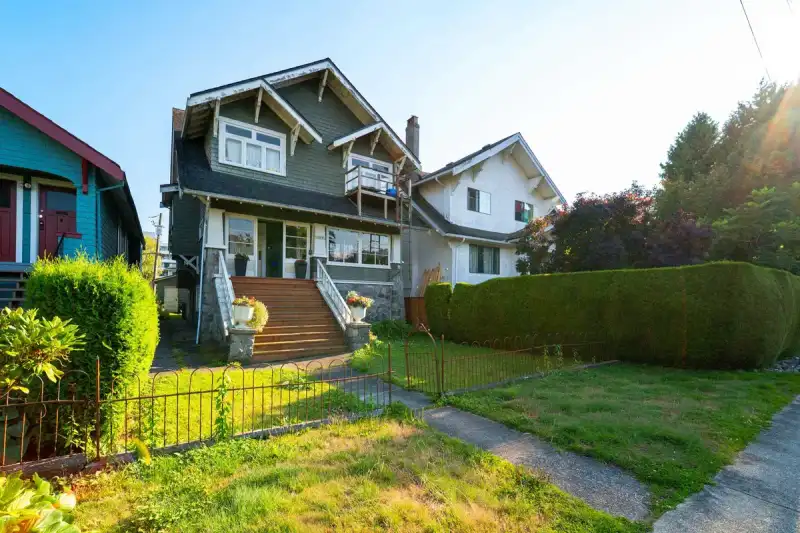 3144 W 7TH AVENUE - photo 1 of 3
