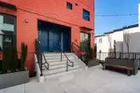 121 1552 E 3RD AVENUE - thumbnail 2