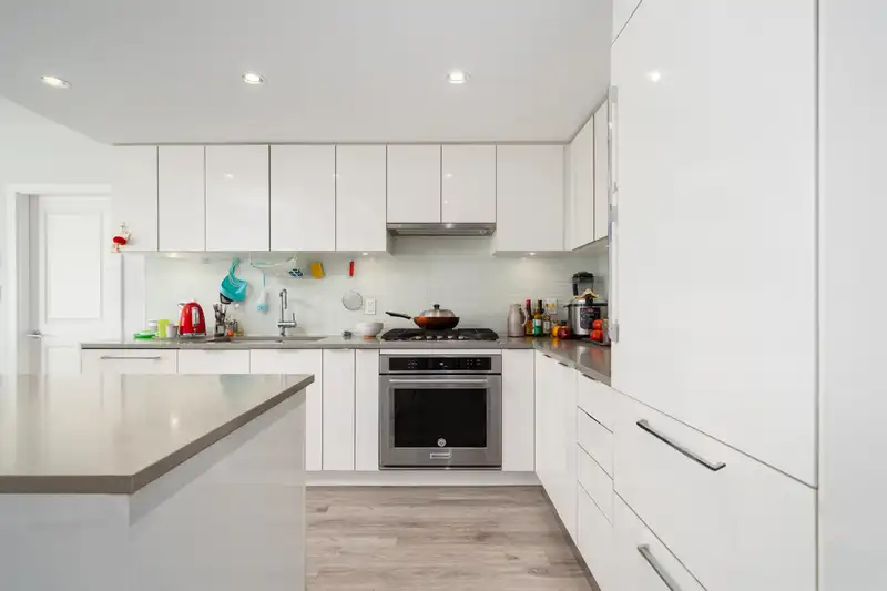 3308 6638 DUNBLANE AVENUE - photo 4 of 23