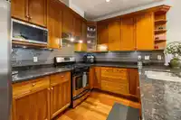 203 1642 56 STREET - thumbnail 11