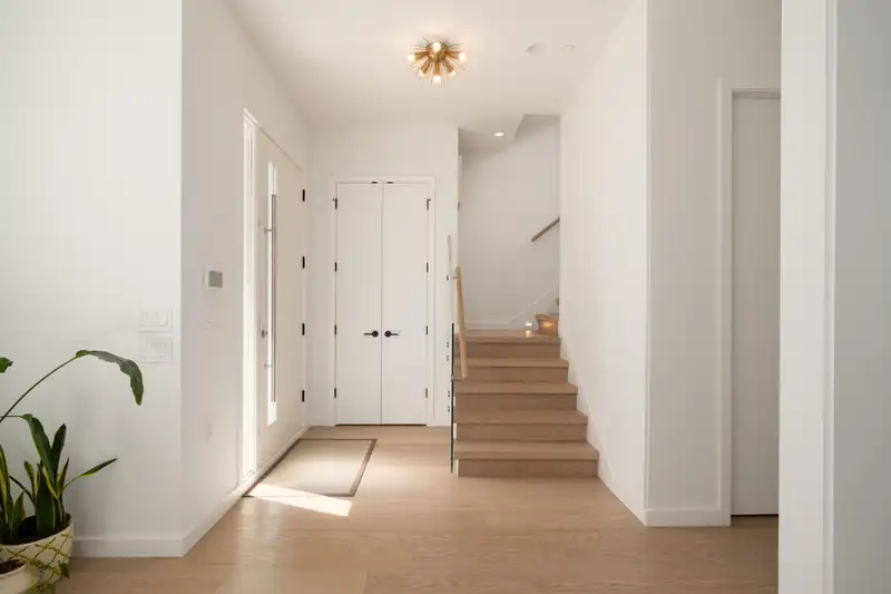 5325 CHESTER STREET - photo 4 of 39