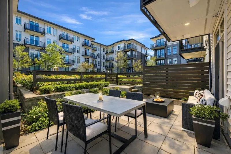 112 13929 105 BOULEVARD - photo 2 of 25