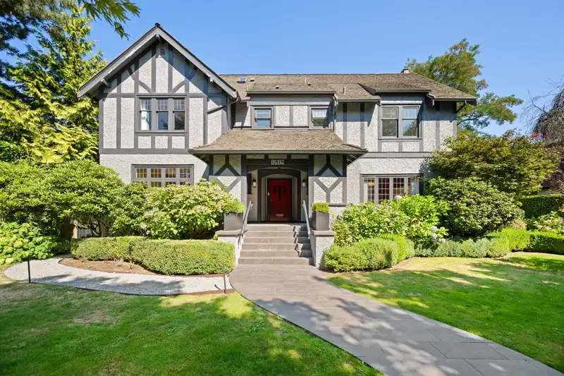 1519 W 35TH AVENUE - photo 1 of 40