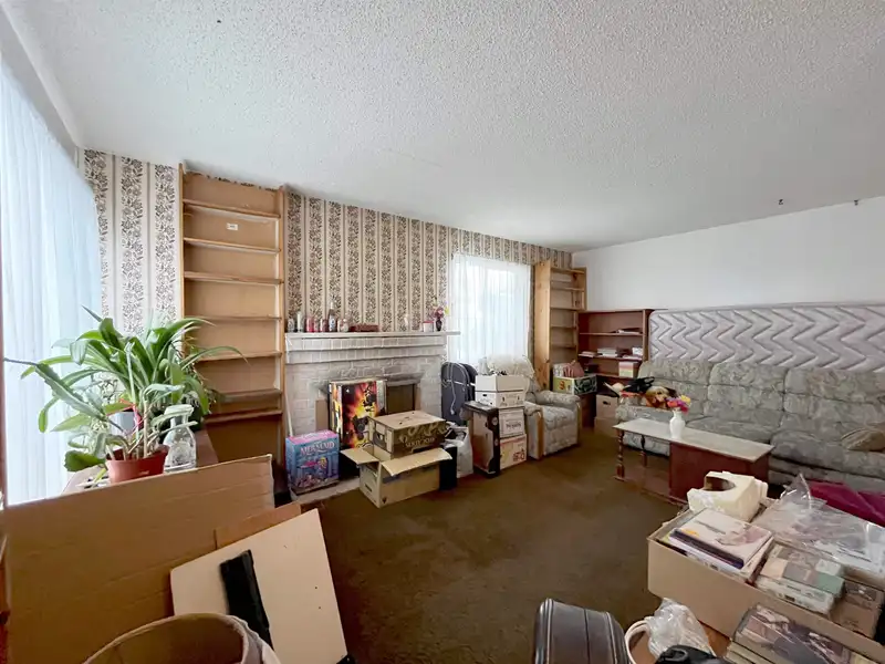 7154 129A STREET - photo 4 of 16