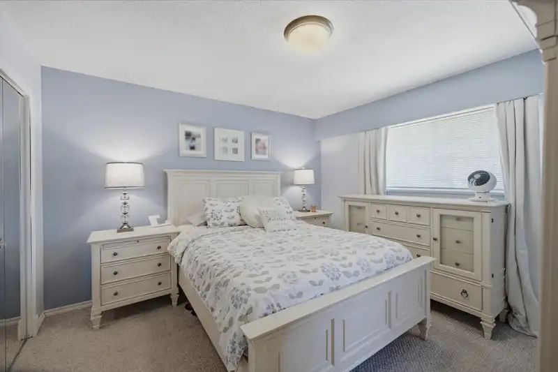 2413 SCOTT PLACE - photo 2 of 4