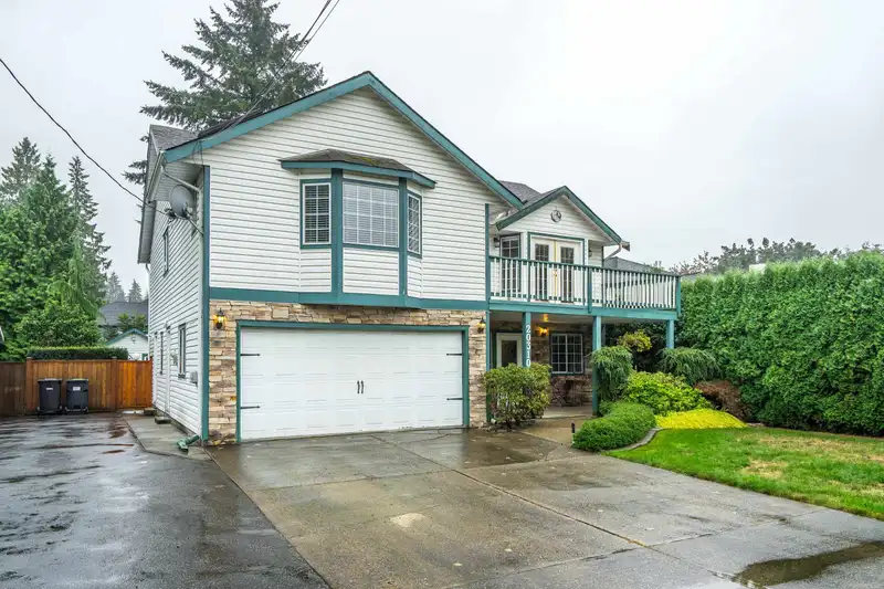 20310 94B AVENUE - photo 2 of 36