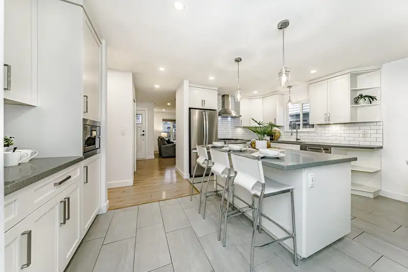 20995 92 AVENUE - photo 4 of 36