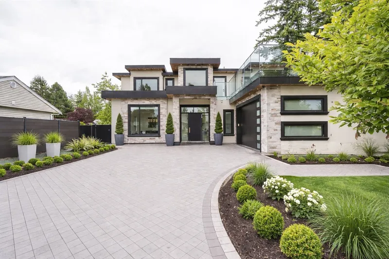 6052 172 STREET - photo 1 of 22