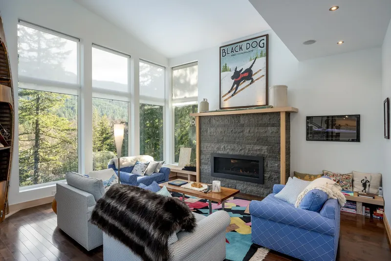 5221 JORDAN LANE - photo 2 of 25