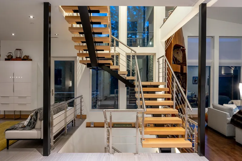 5221 JORDAN LANE - photo 4 of 25