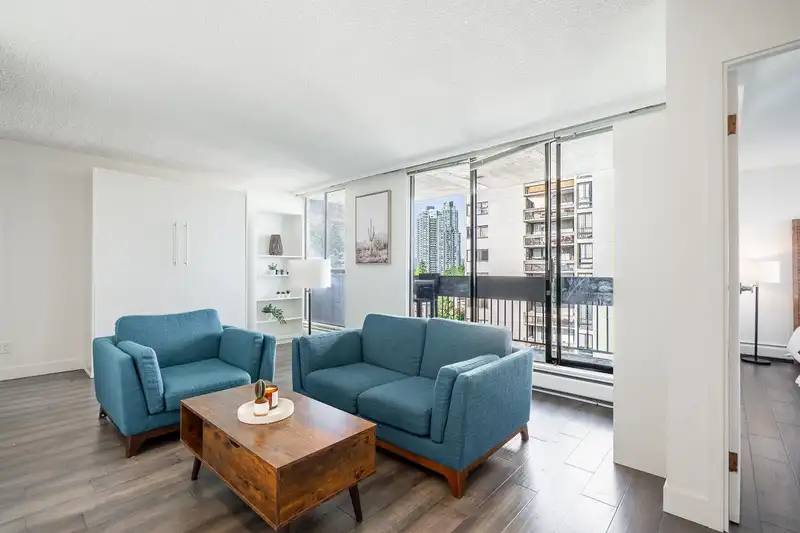 902 4105 IMPERIAL STREET - photo 2 of 34