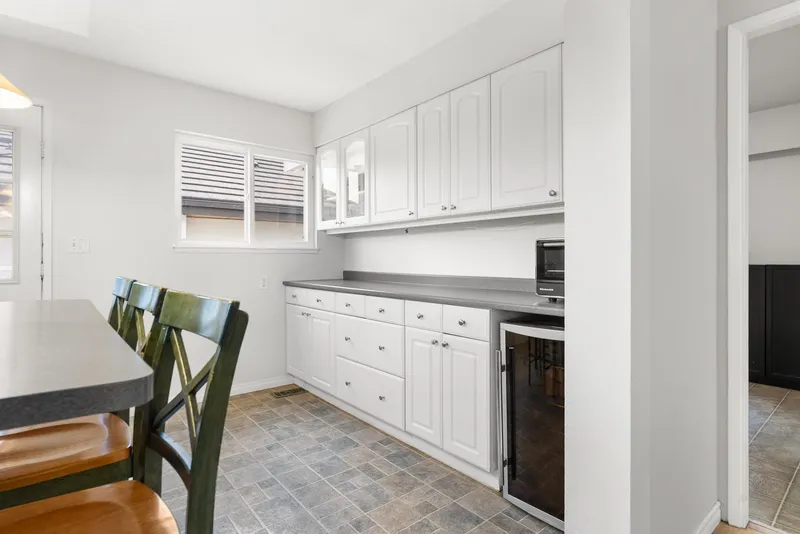 10580 ROSEBROOK ROAD - photo 4 of 25