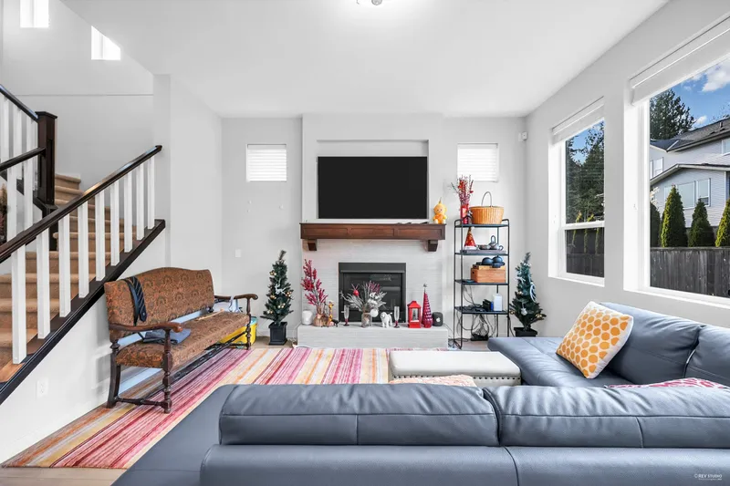 24355 112B AVENUE - photo 4 of 25