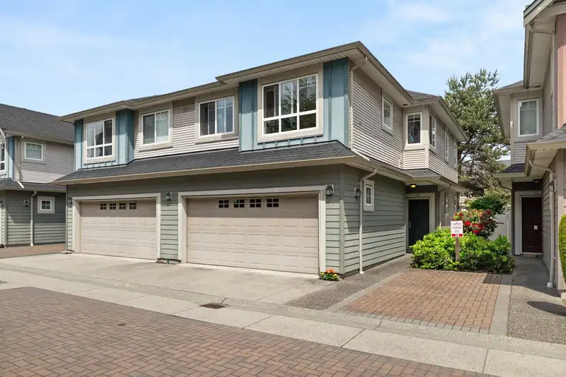 22 11393 STEVESTON HIGHWAY - photo 1 of 35