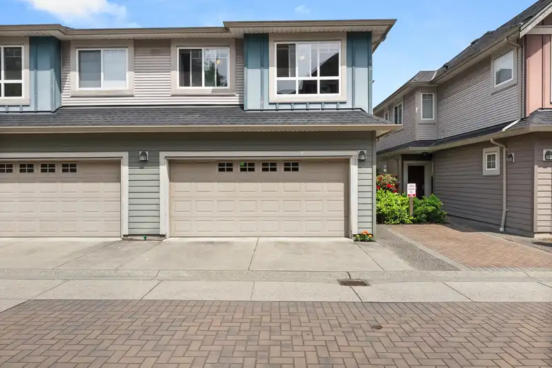 22 11393 STEVESTON HIGHWAY - photo 4 of 35