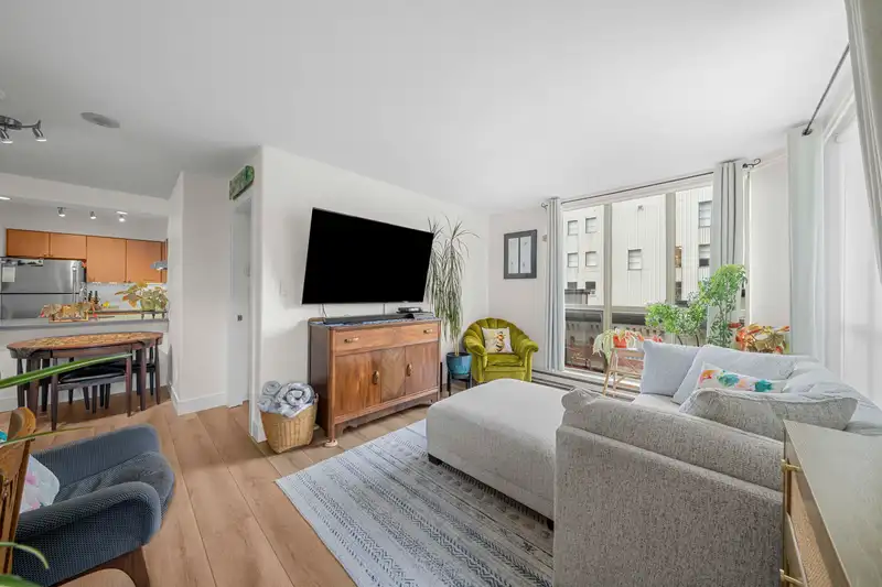 506 680 CLARKSON STREET - photo 1 of 25