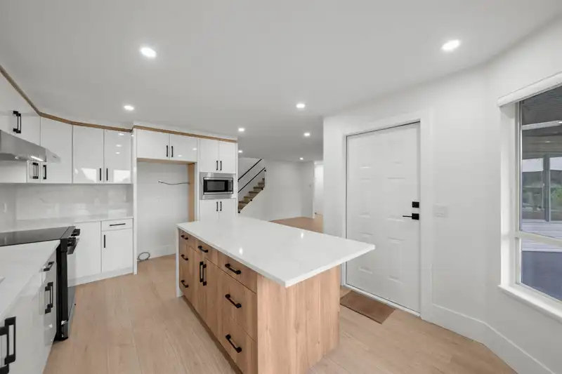 32775 HAIDA DRIVE - photo 3 of 40