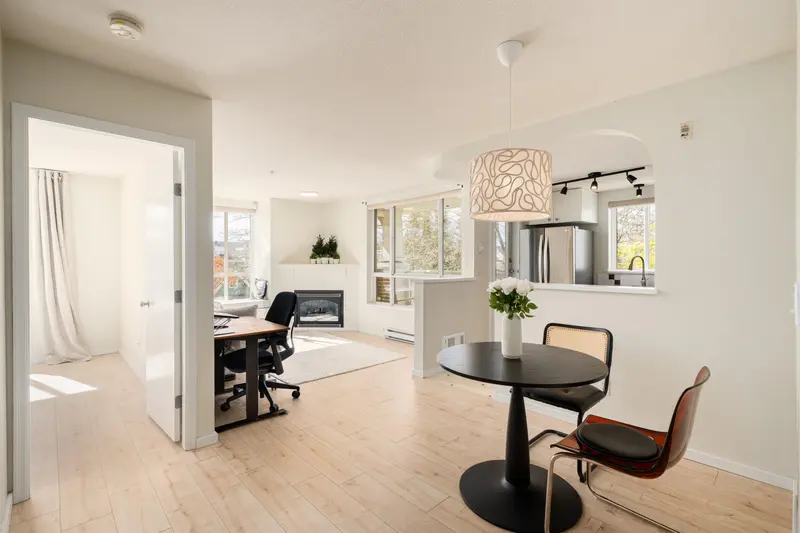 204 6833 VILLAGE GREEN - photo 2 of 25