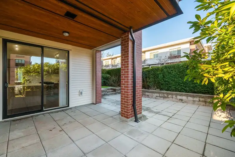102 3323 151 STREET - photo 2 of 38