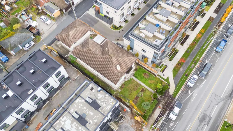 612 E 3RD STREET - photo 1 of 15