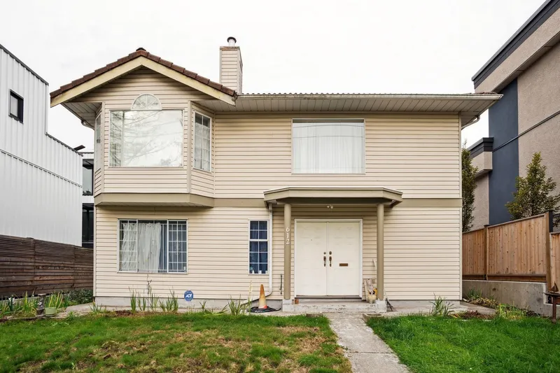 612 E 3RD STREET - photo 4 of 15