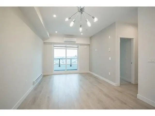 A403 14468 72 AVENUE - photo 3 of 21