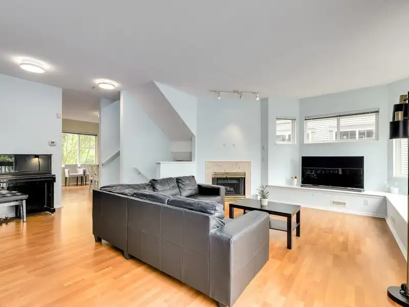 150 3880 WESTMINSTER HIGHWAY - photo 4 of 29