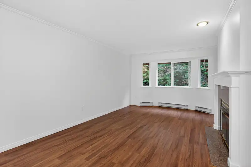 303 9865 140 STREET - photo 3 of 32