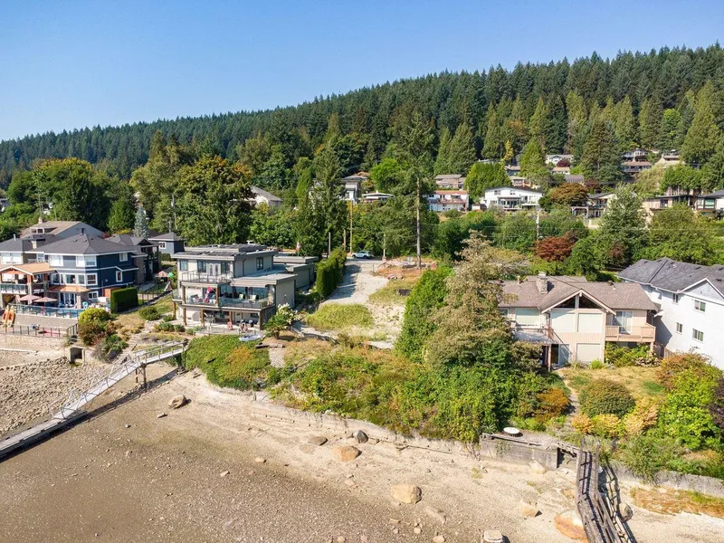 668 ALDERSIDE ROAD - photo 4 of 23