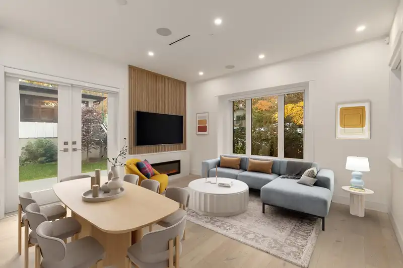3075 COURTENAY STREET - photo 4 of 28