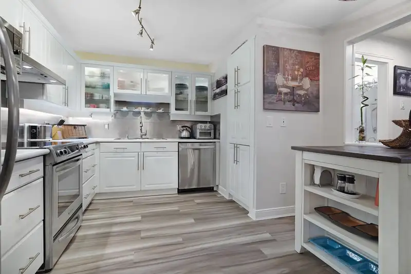 306 20217 MICHAUD CRESCENT - photo 1 of 37