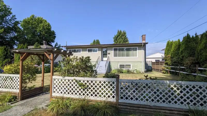 1245 SPERLING AVENUE - photo 1 of 25