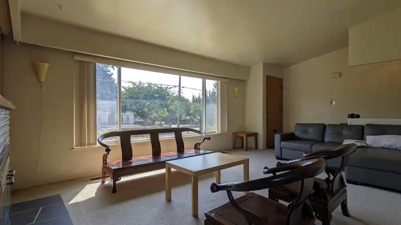 1245 SPERLING AVENUE - photo 4 of 25