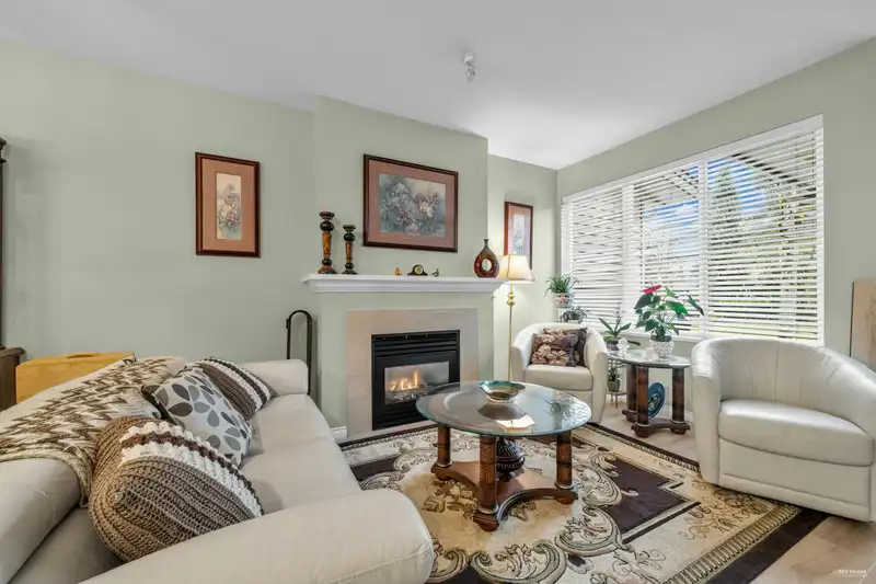 31 15868 85 AVENUE - photo 2 of 30