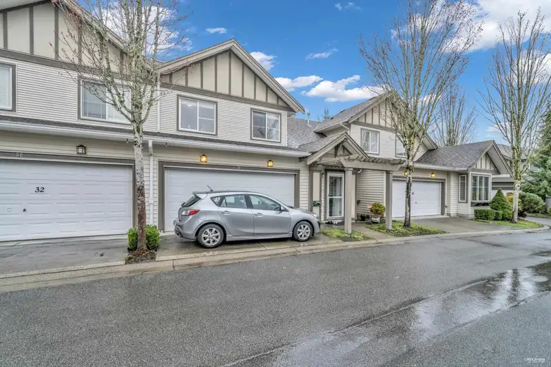 31 15868 85 AVENUE - photo 3 of 30