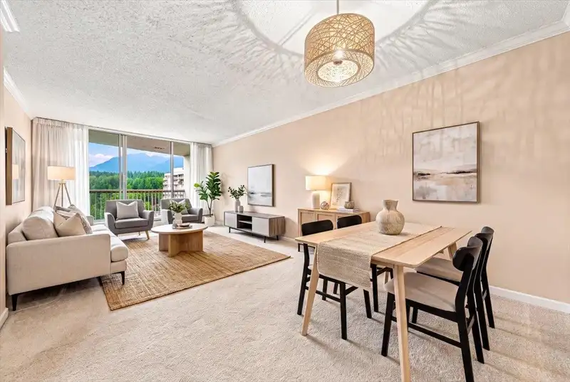 1905 2024 FULLERTON AVENUE - photo 2 of 19