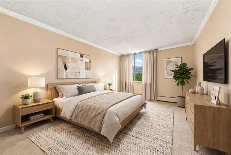 1905 2024 FULLERTON AVENUE - photo 4 of 19
