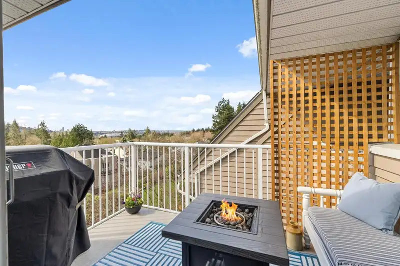 610 1000 BOWRON COURT - photo 2 of 32