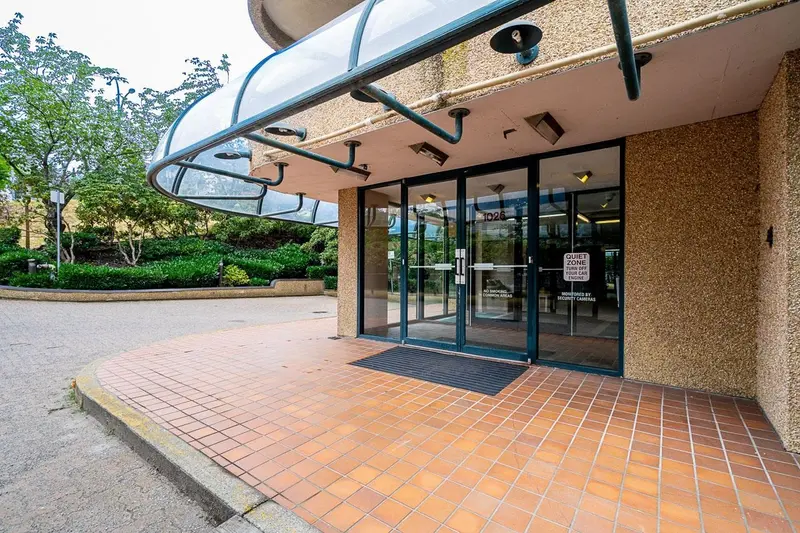 605 1026 QUEENS AVENUE - photo 3 of 25