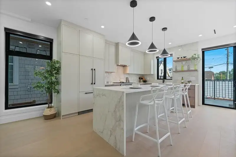 3 2282 E 8TH AVENUE - photo 2 of 38