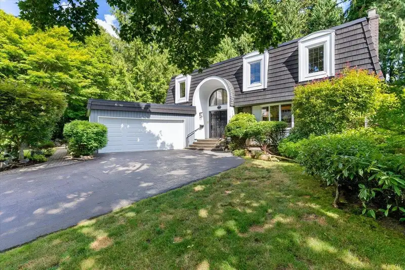 5446 CLIFFRIDGE AVENUE - photo 1 of 27