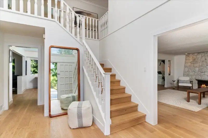 5446 CLIFFRIDGE AVENUE - photo 2 of 27